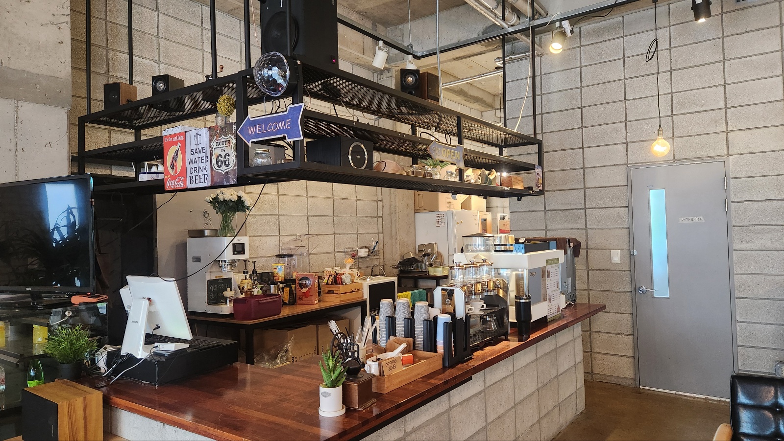 UNIQUEMAIN 대형LED/컨셉 렌탈스튜디오