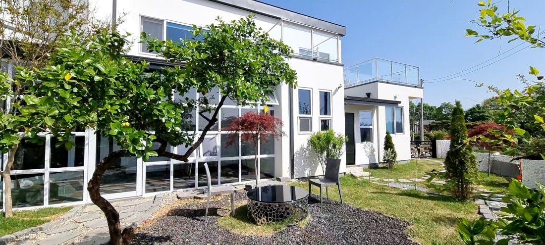 UNIQUEMAIN 대형LED/컨셉 렌탈스튜디오