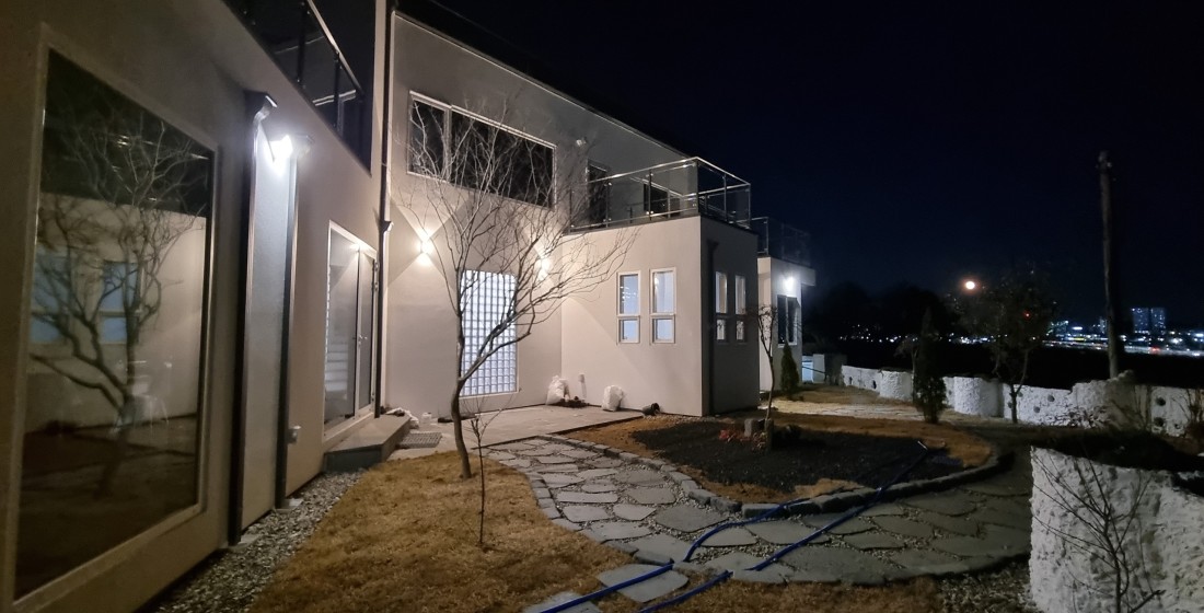 UNIQUEMAIN 대형LED/컨셉 렌탈스튜디오