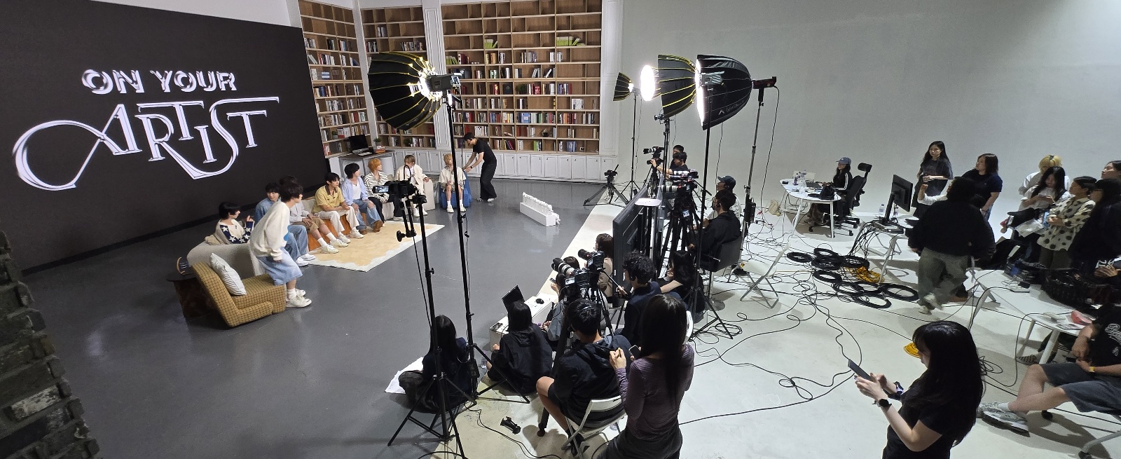 UNIQUEMAIN 대형LED/컨셉 렌탈스튜디오